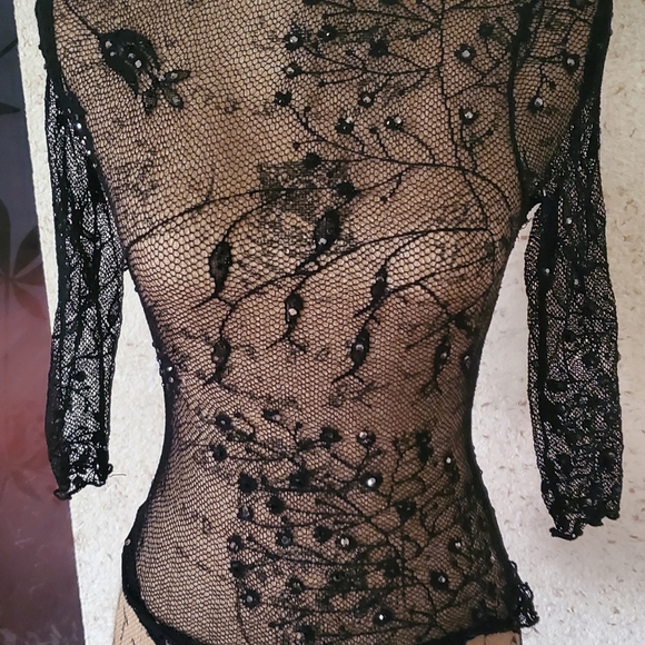 See through top with custom made swarovski stones. - Picture 2 of 6